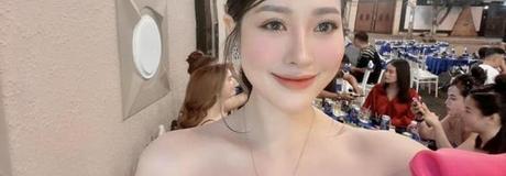 Hẹn hò online - Hình cover của Nguyễn Linh Nga