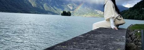 Hẹn hò online - Hình cover của Nguyễn Thùy Linh