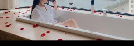 Hẹn hò online - Hình cover của Minh Anh