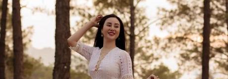 Hẹn hò online - Hình cover của Nguyễn Thảo