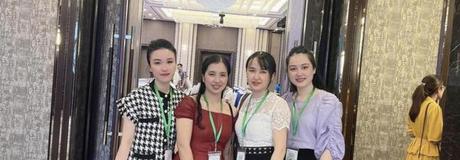 Hẹn hò online - Hình cover của Nguyễn Hà My