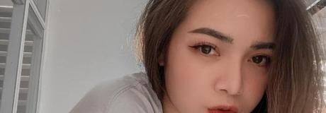 Hẹn hò online - Hình cover của Nhi Yến