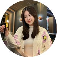 Avatar of user - Lili Linh