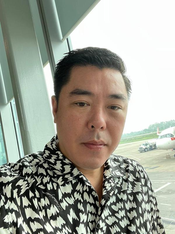 Avatar of user - Phong Vũ