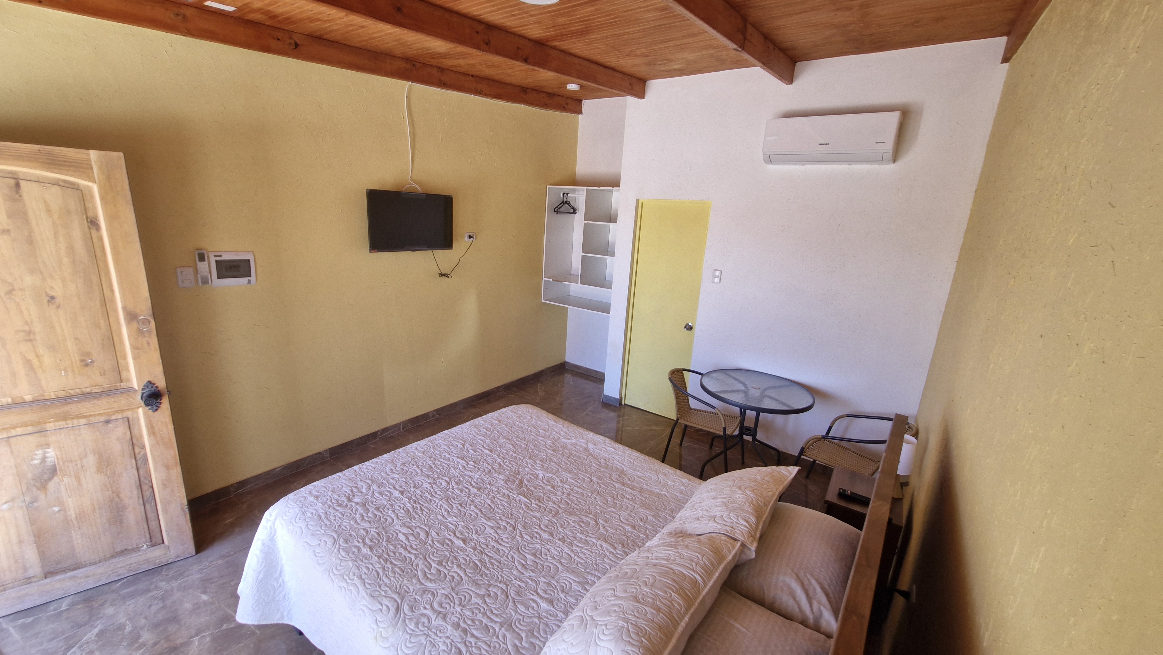 HABITACION  MATRIMONIAL 4