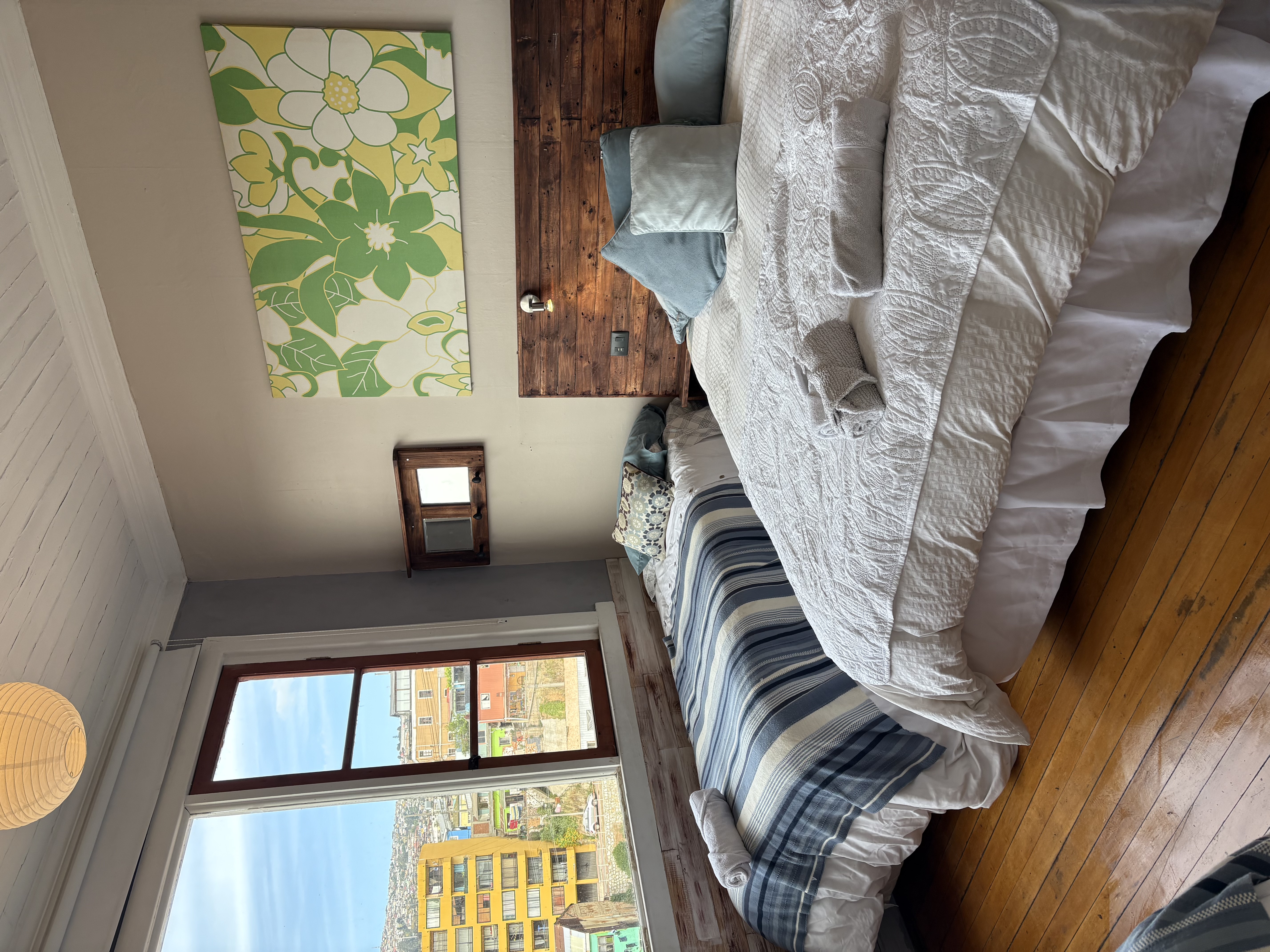 Luces Habitación Cuádruple Familiar  3