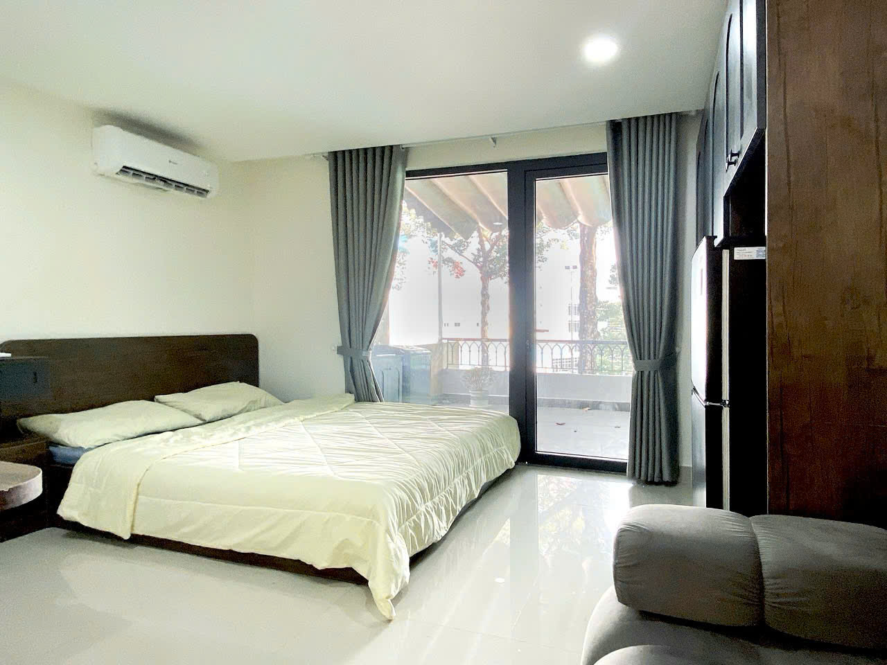 Ba Tháng Hai, Quận 10