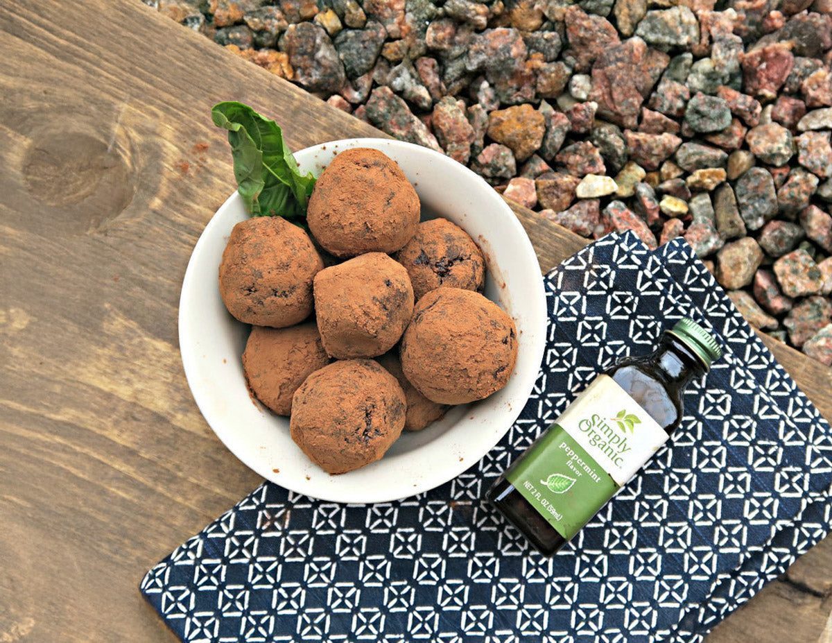 Peppermint Patty Vegan Chocolate Truffles | High Carb Hannah