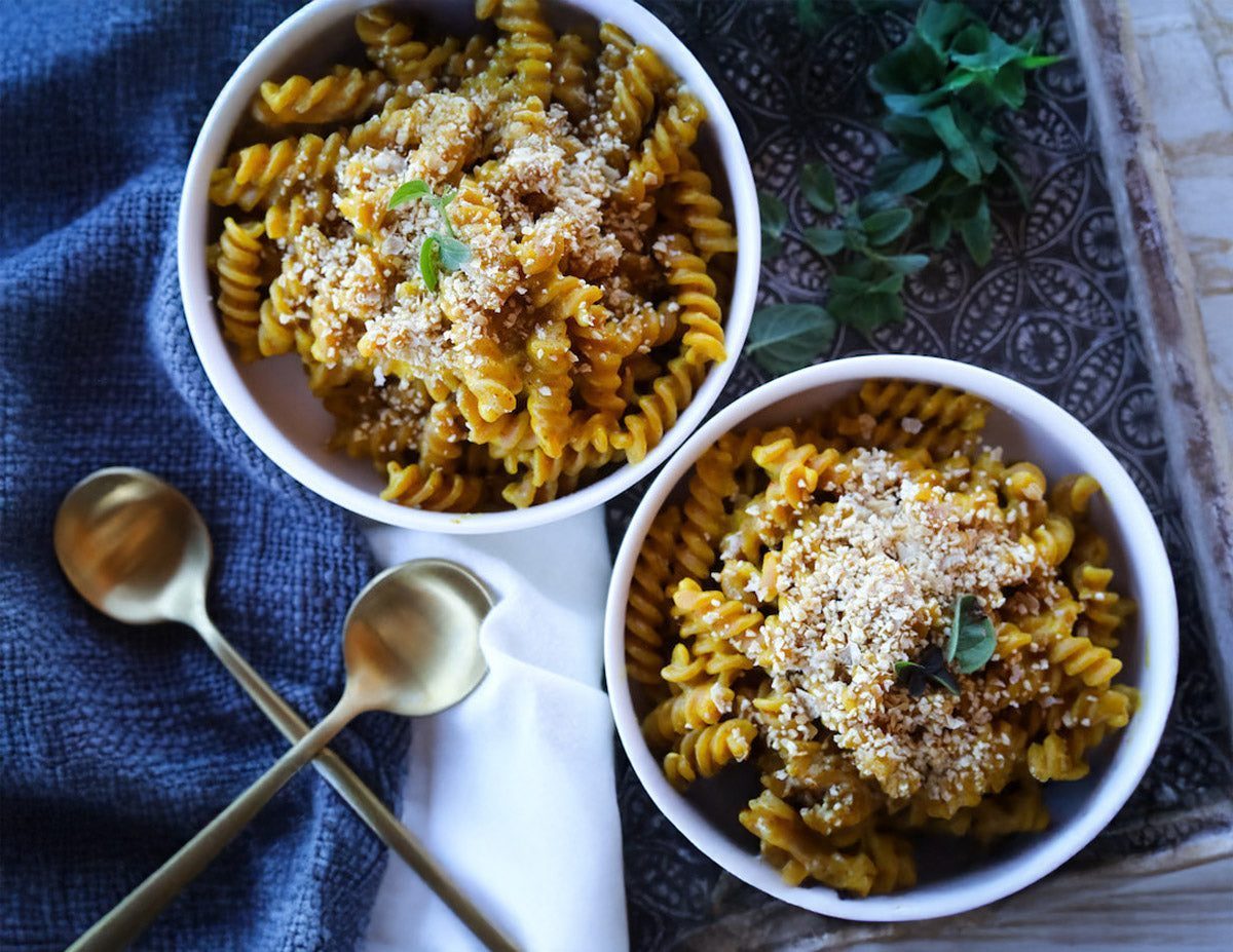 The Best Vegan Mac n' Cheeze | High Carb Hannah