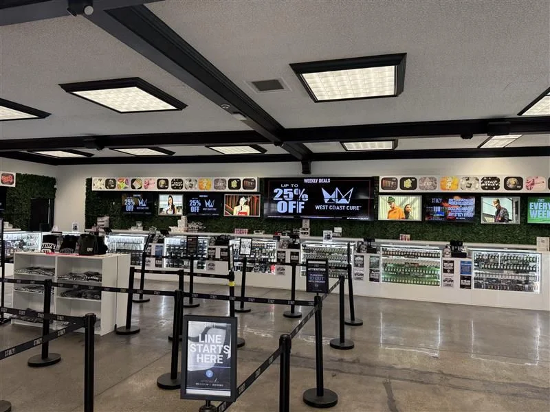 STIIIZY Ventura Dispensary view 2