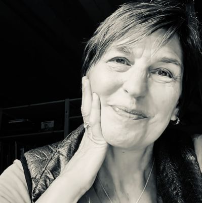 Adele Caemmerer - Creative Connected: Coaching for Creativity and Self Discovery