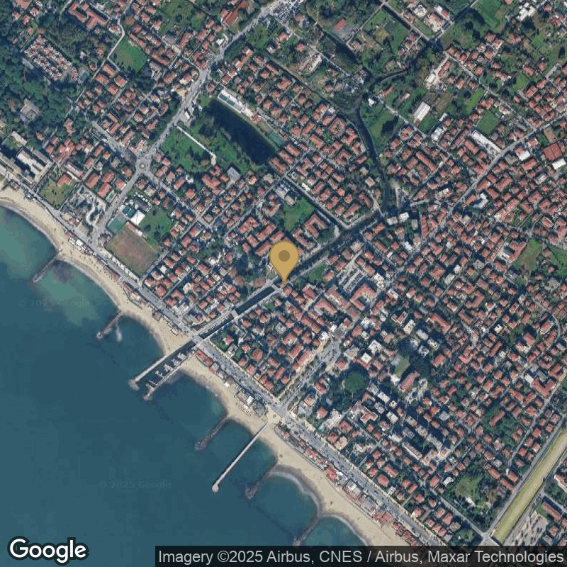 Via Lungobrugiano, 3, 54100 Marina di Massa MS, Italia