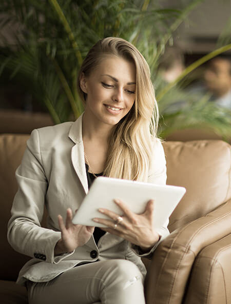 A HikeMyTraffic strategist reviewing a client's marketing plan