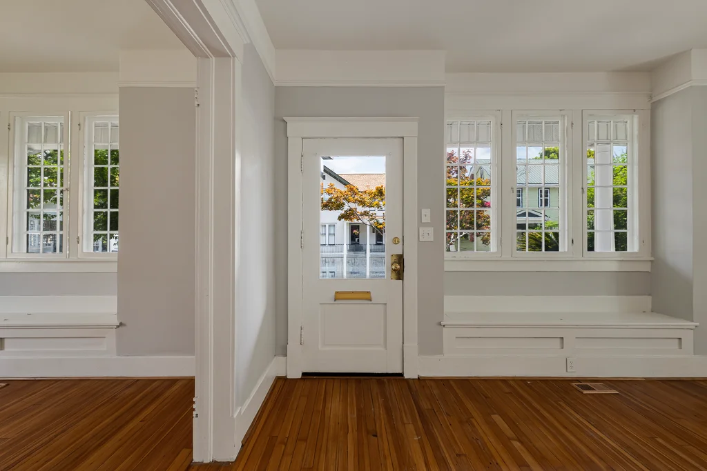 507 Maupas Ave - 008 (Photos)