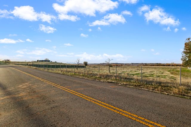 9160 Spring Valley Rd - 004 Photos