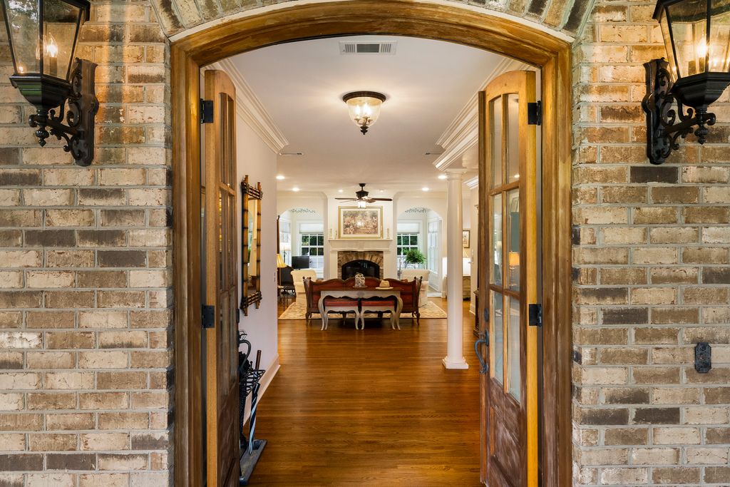 169 Highwood Cir - 009 (Photos)