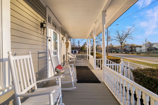 240 Railroad St - 004 Photos