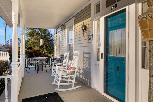 240 Railroad St - 005 Photos