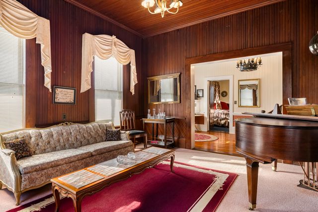 240 Railroad St - 009 Photos