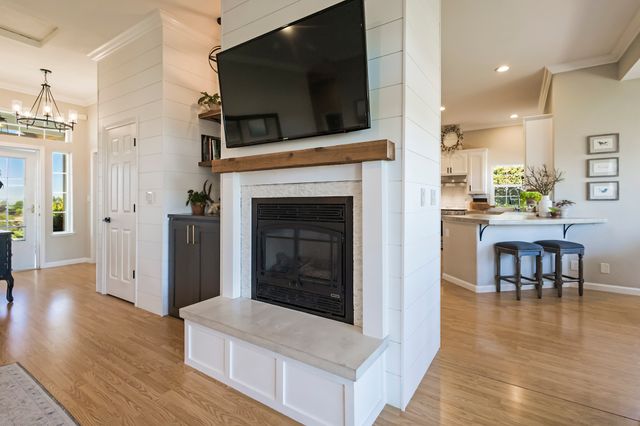 4460 Myvalli Dr - 010 Photos