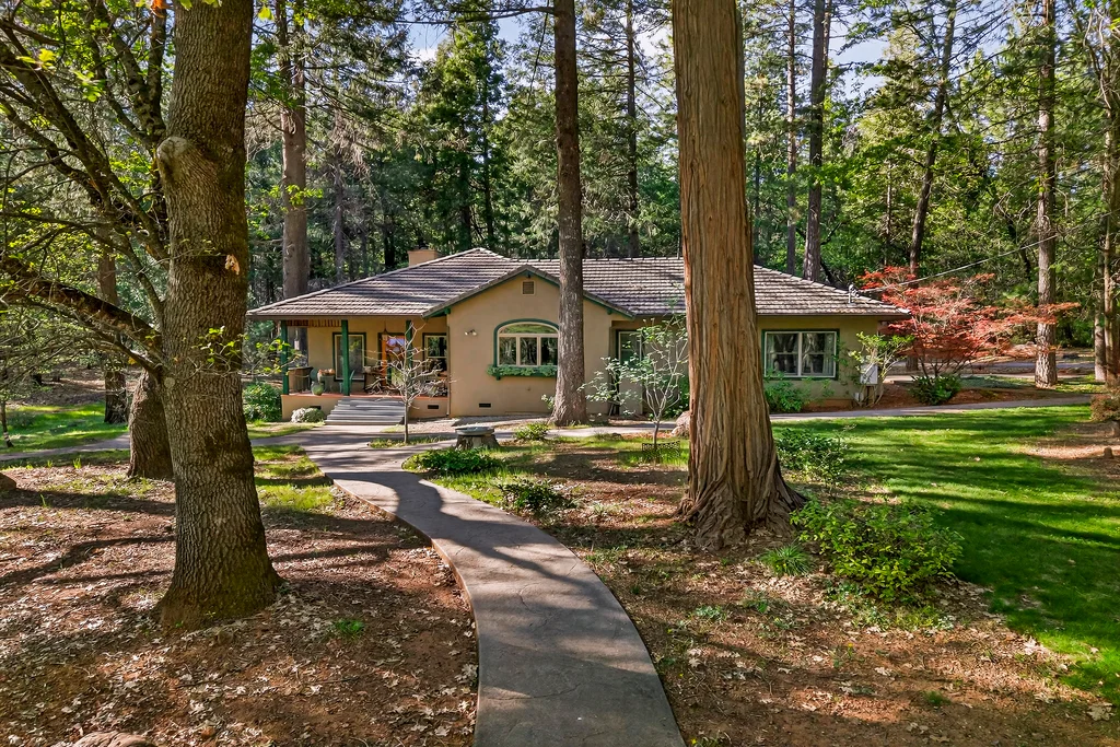 62 Hollow Oak Ln - 004 (Photos)