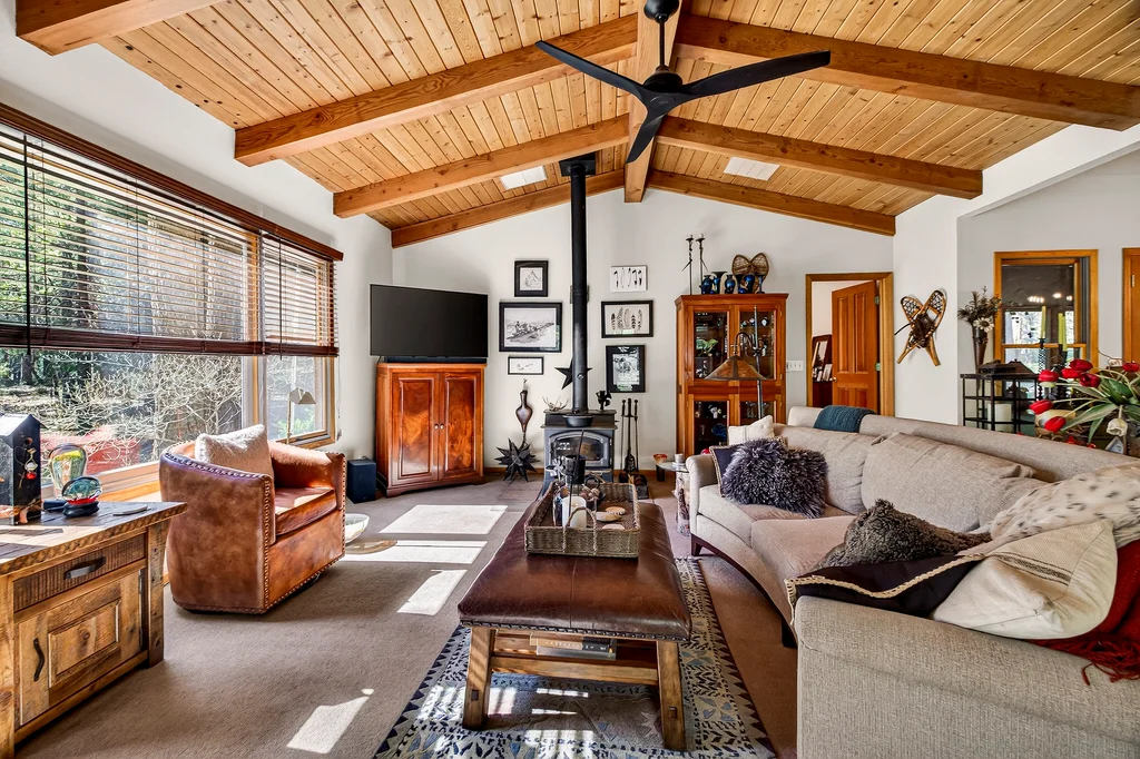 62 Hollow Oak Ln - 009 (Photos)