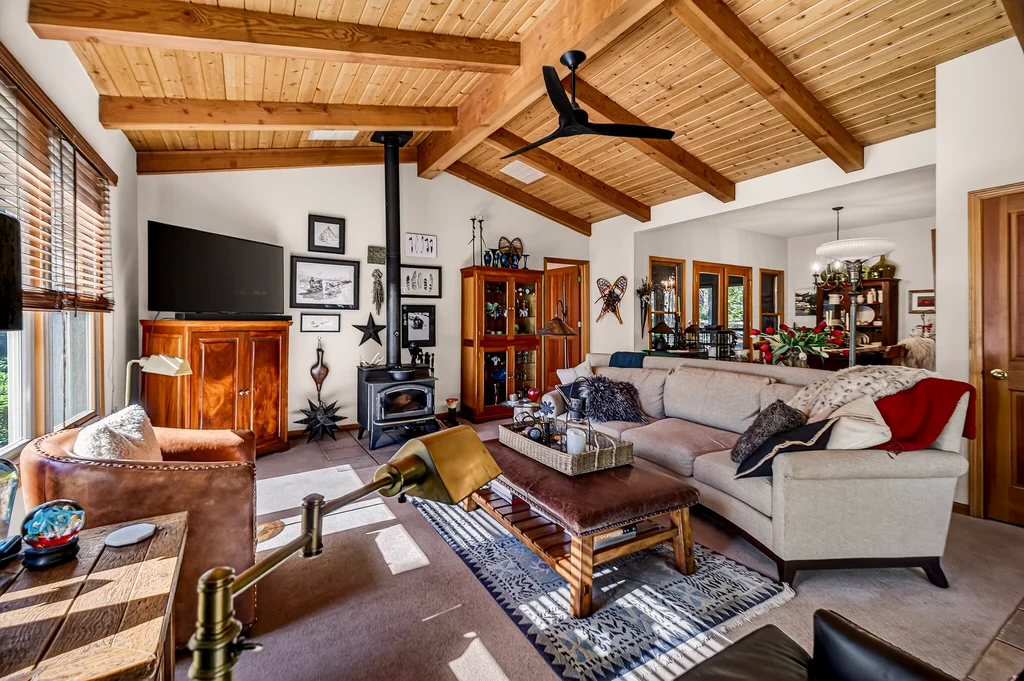 62 Hollow Oak Ln - 010 (Photos)