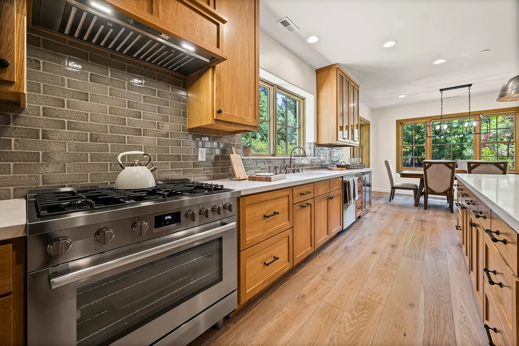 215 Fox Peak Dr - 010 (Photos)