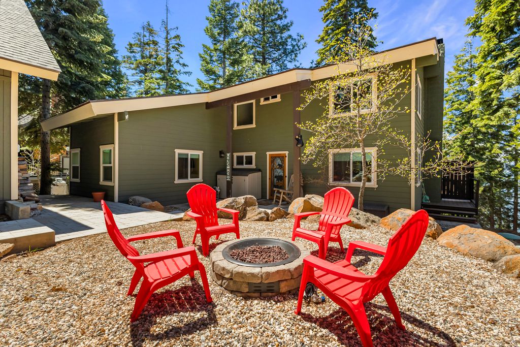 941 Lassen View Dr - 004 Photos