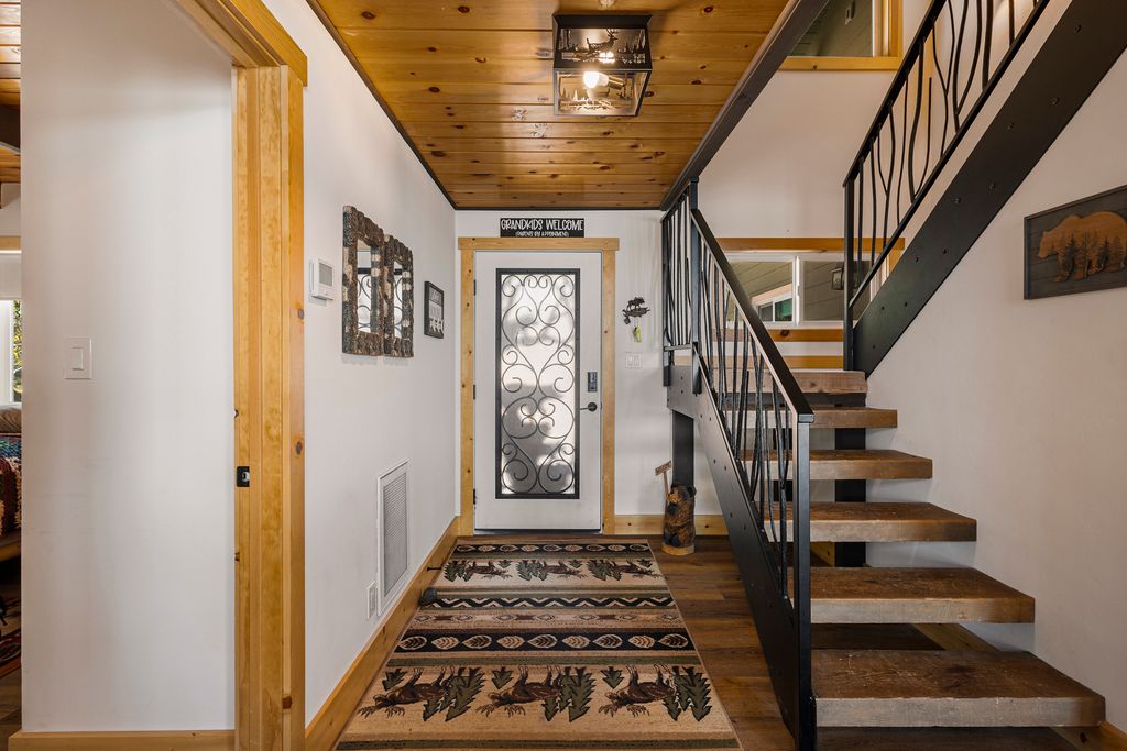 941 Lassen View Dr - 008 Photos