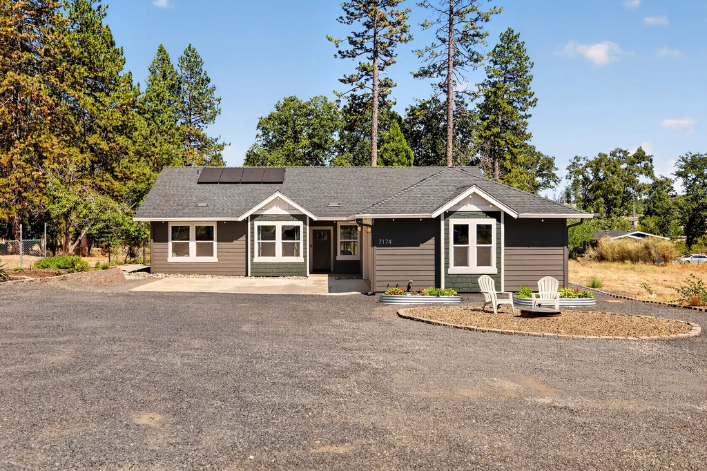 7174 Clark Rd - 001 (Photos)