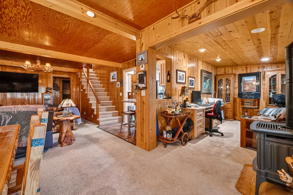 2880 Terrace Dr - 006 (Photos)