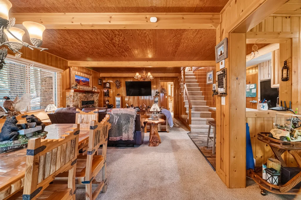 2880 Terrace Dr - 007 (Photos)