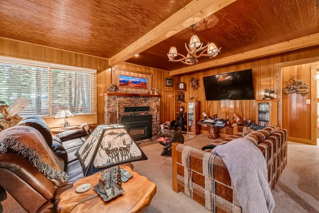 2880 Terrace Dr - 008 (Photos)