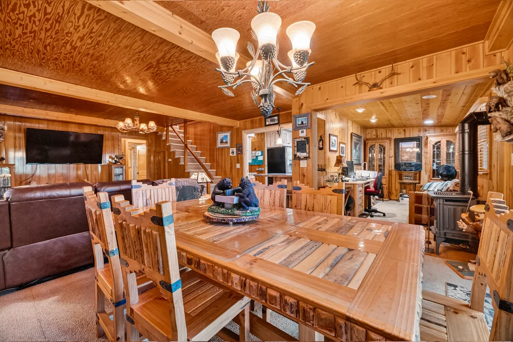 2880 Terrace Dr - 009 (Photos)