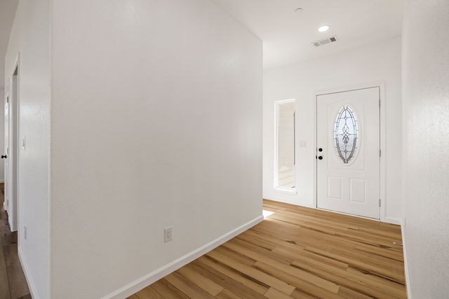 8697 Skyway - 007 Photos