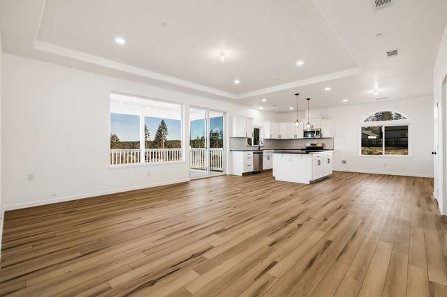 8697 Skyway - 009 Photos