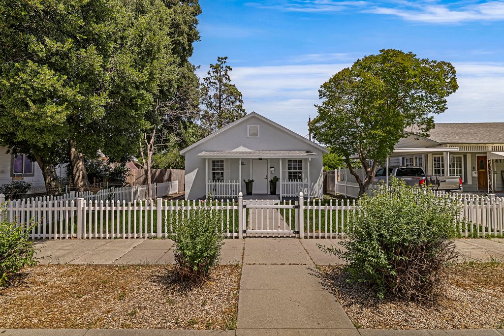 411 A St - 003 (Photos)
