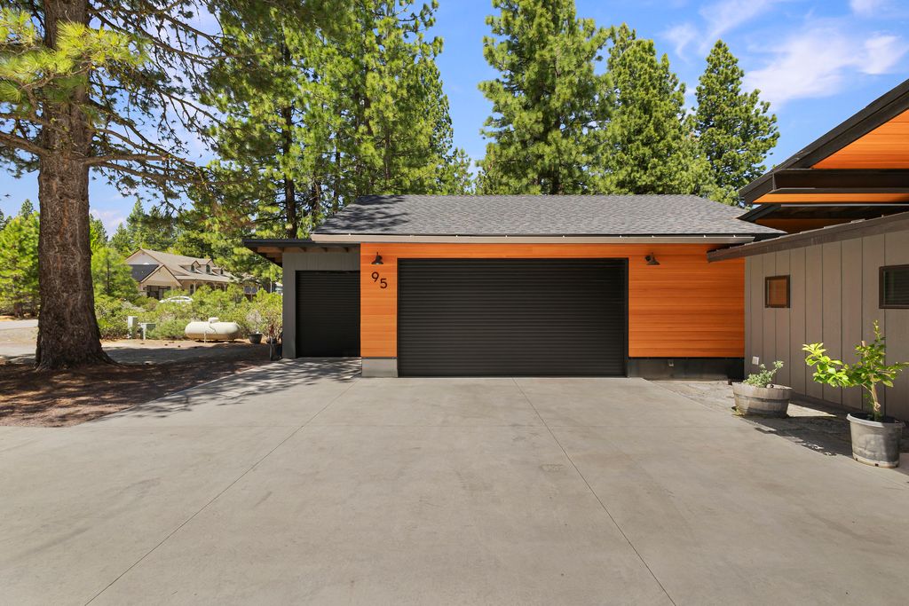 95 Frostwood Ln - 007 (Photos)