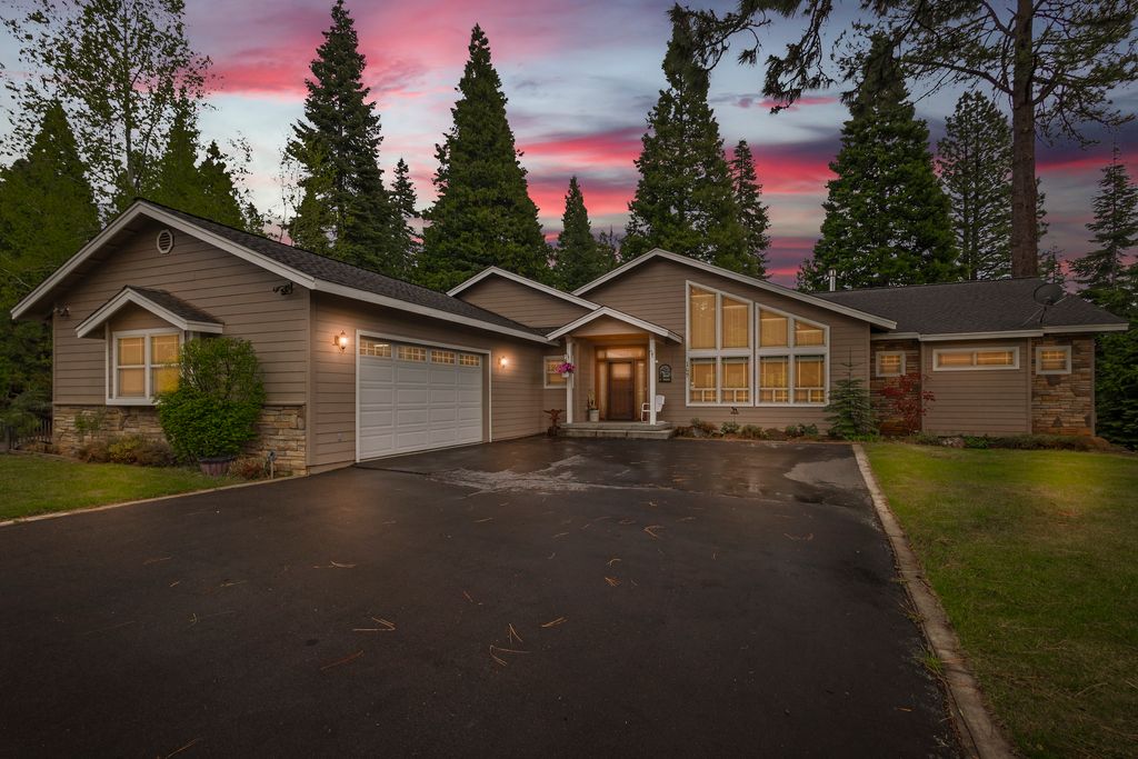 169 Highwood Cir - 002 (Photos)