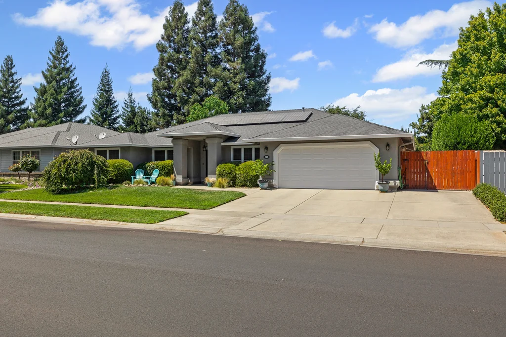 204 Crater Lake Dr - 004 (Photos)