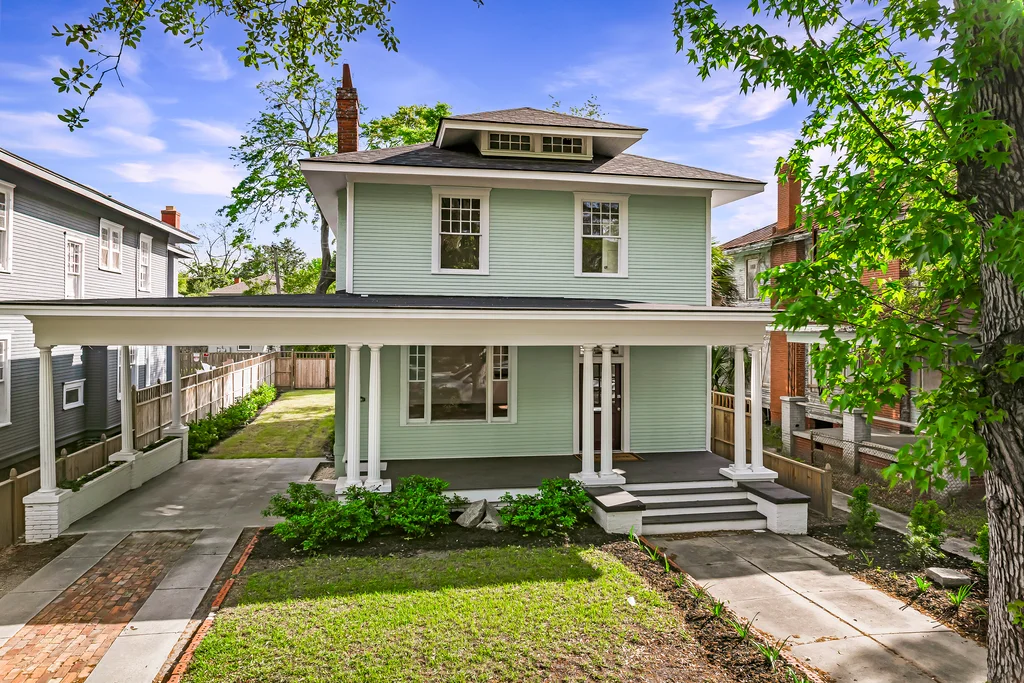 627 W 37th St - 001 Photos