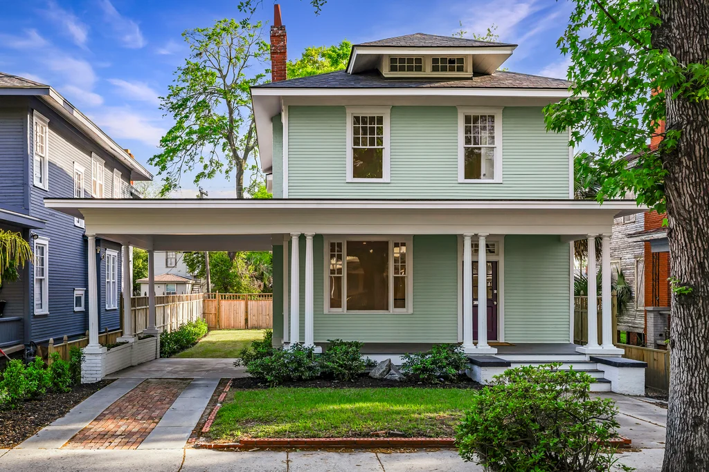 627 W 37th St - 003 Photos