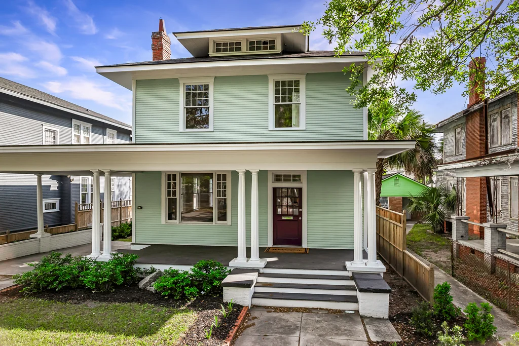 627 W 37th St - 004 Photos