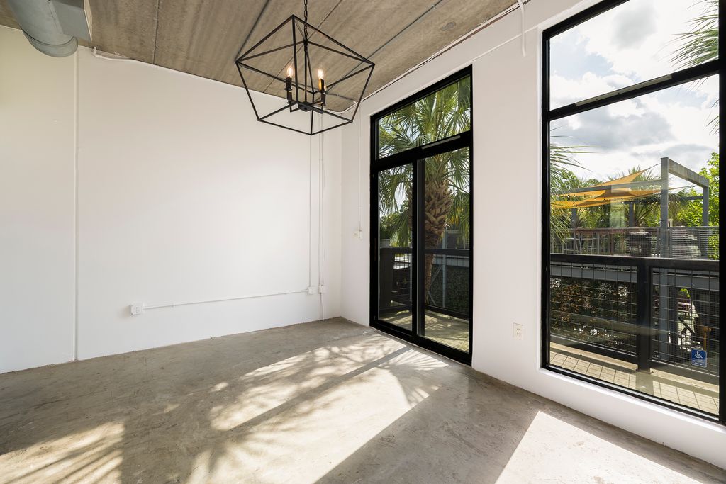 2406 De Soto Ave - 013 (Photos)