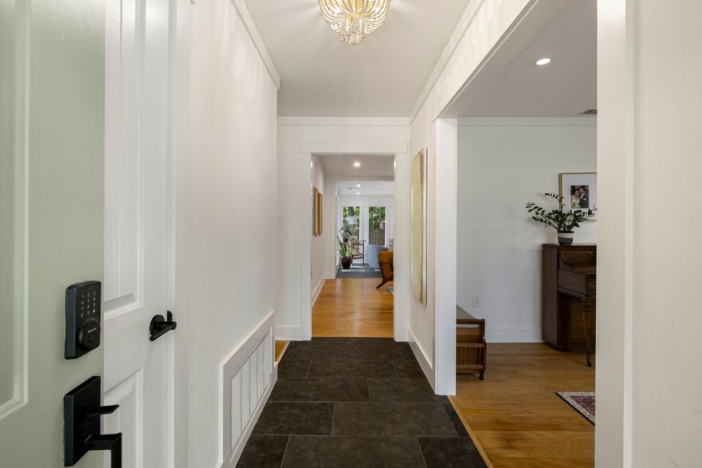 503 Stuart St - 006 Photos
