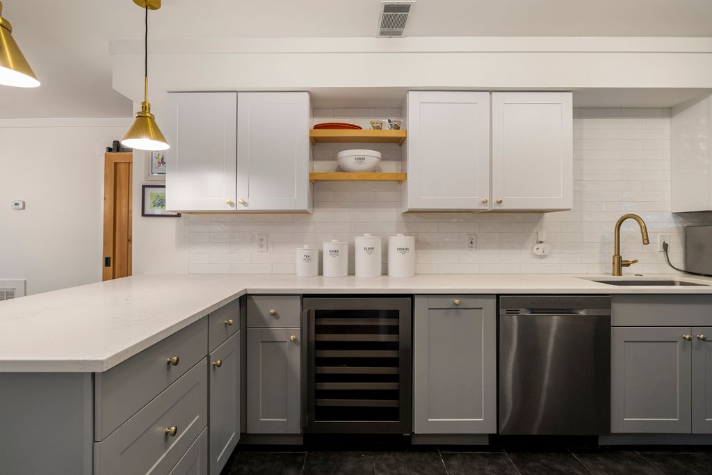 503 Stuart St - 022 Photos