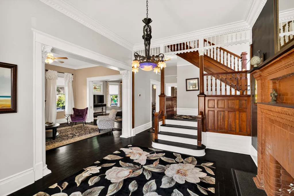 121 E 36th St - 016 (Photos)