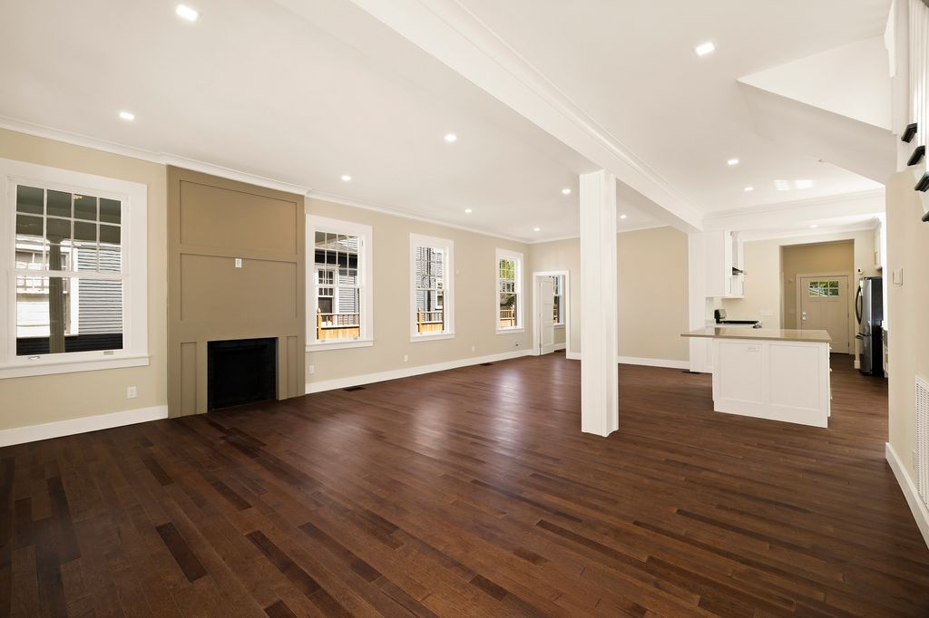 627 W 37th St - 023 Photos