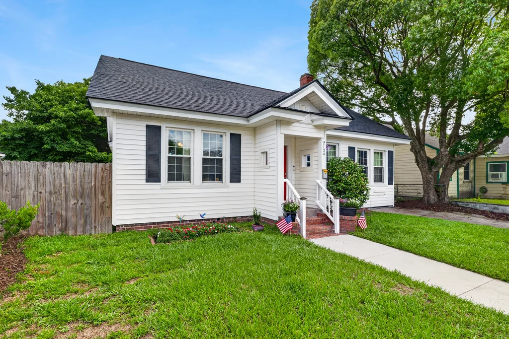 2124 E 39th St - 004 (Photos)